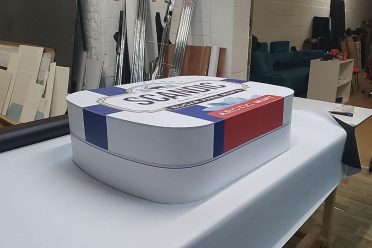 Изготовление рекламной продукции из ПВХ и оклейка пленкой Москва